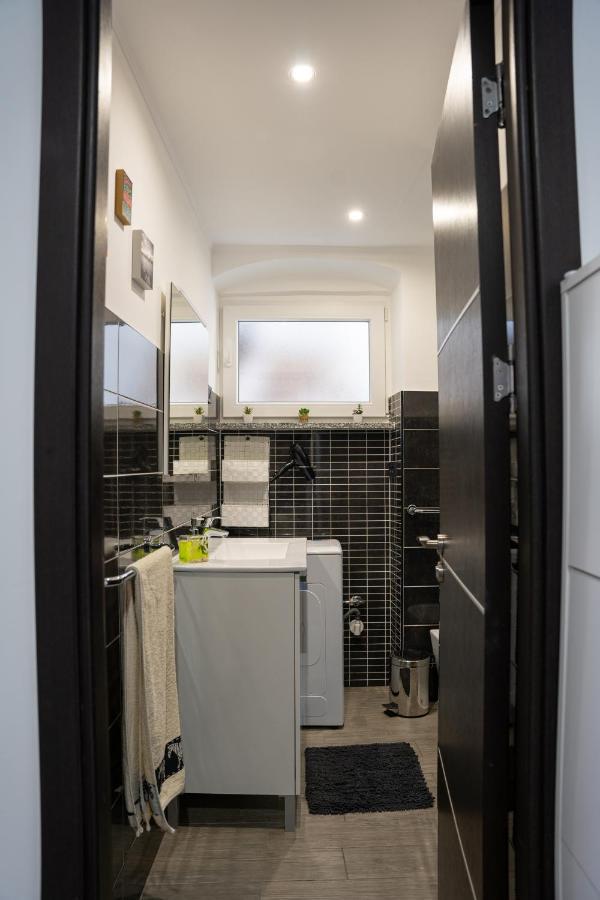 Rovigno Tesoro 1 Apartment Bagian luar foto
